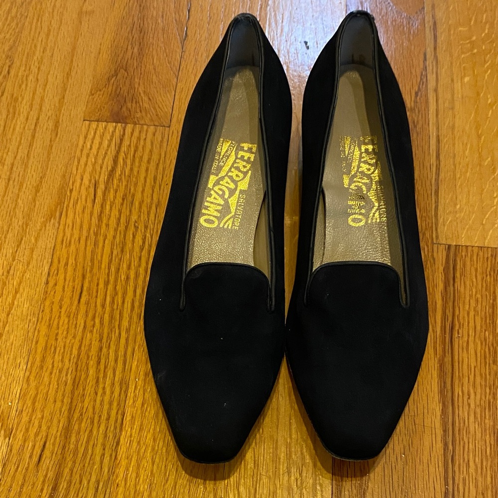 Salvatore Ferragamo Women's Suese  Black Flats